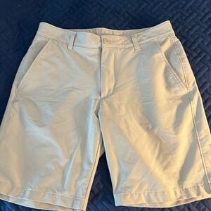Under armor Khacki shorts